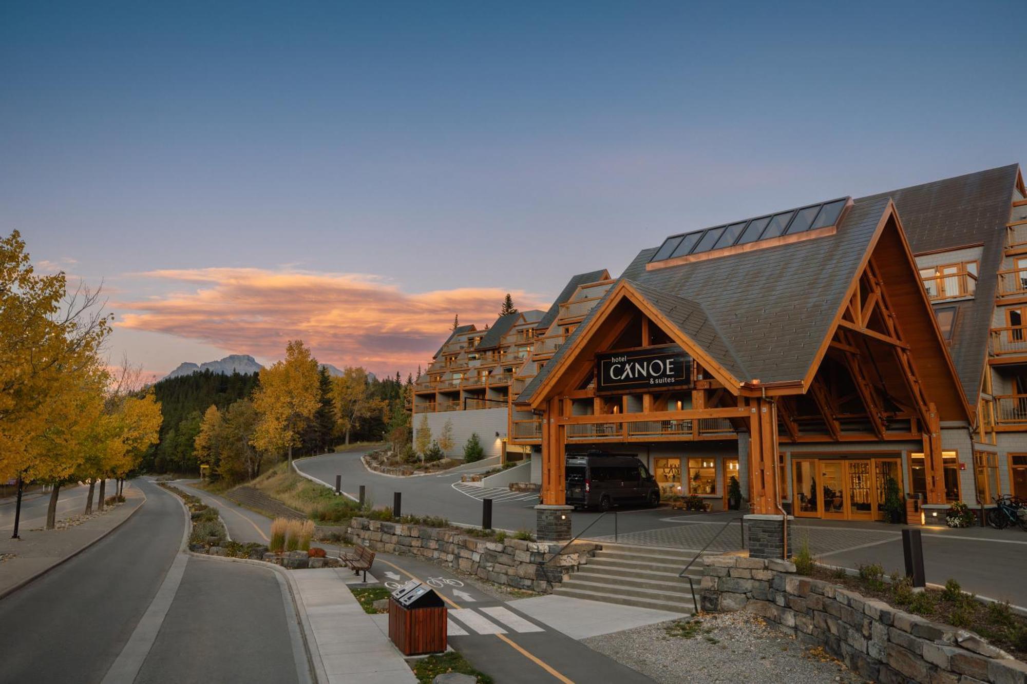 Hotel Canoe And Suites Banff Extérieur photo