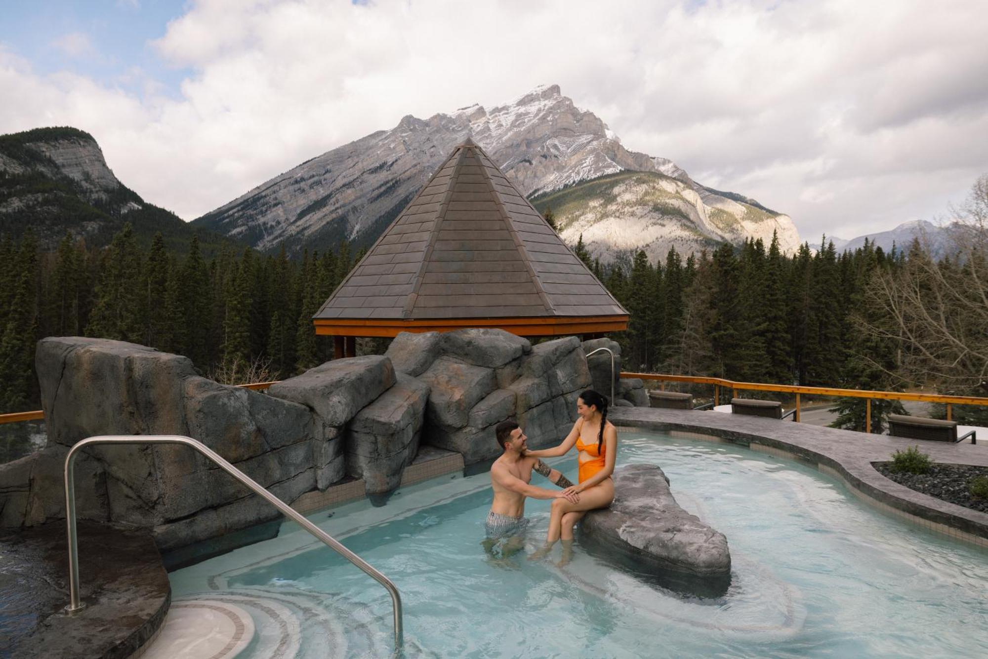 Hotel Canoe And Suites Banff Extérieur photo
